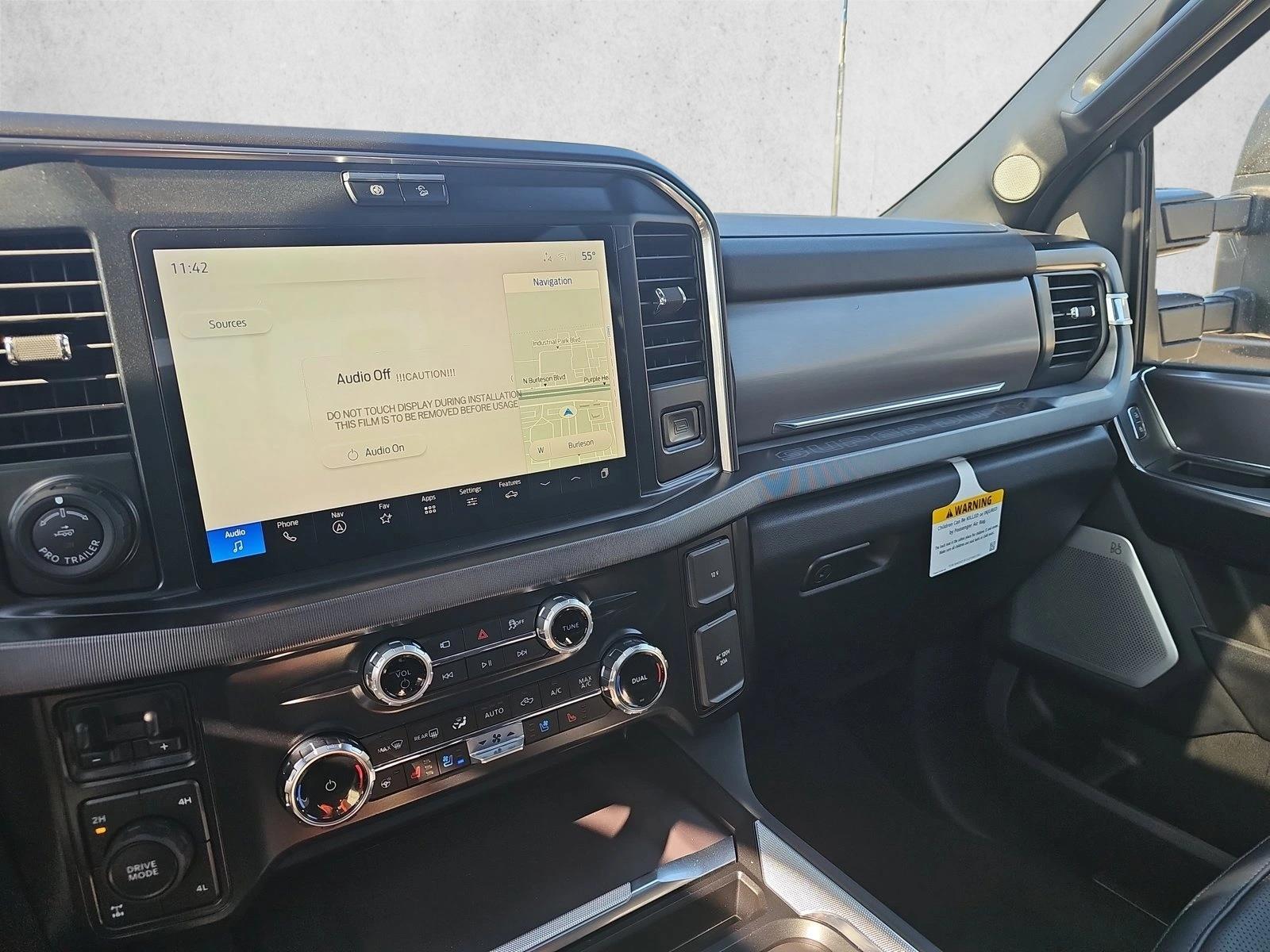 2026 Ford F-250 Super Duty Platinum - Photo 16