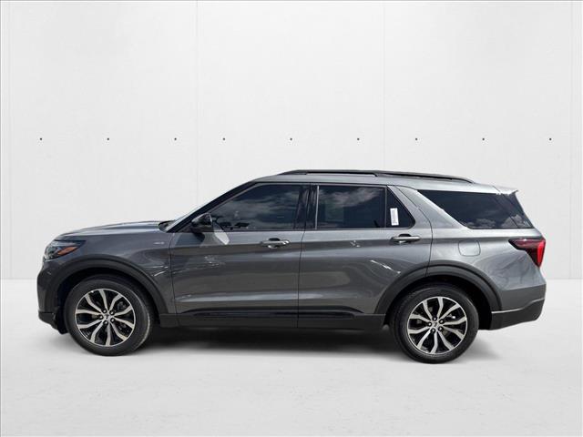 2025 Ford Explorer ST-Line photo 2