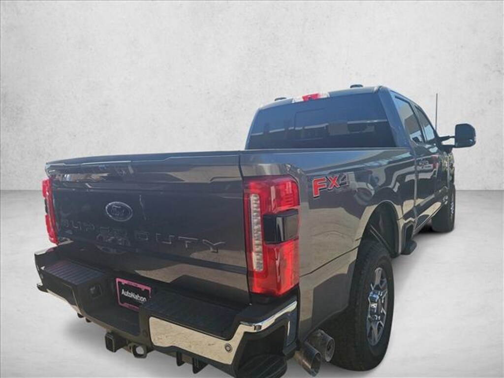 New 2026 Ford F-250 LARIAT Truck Crew Cab