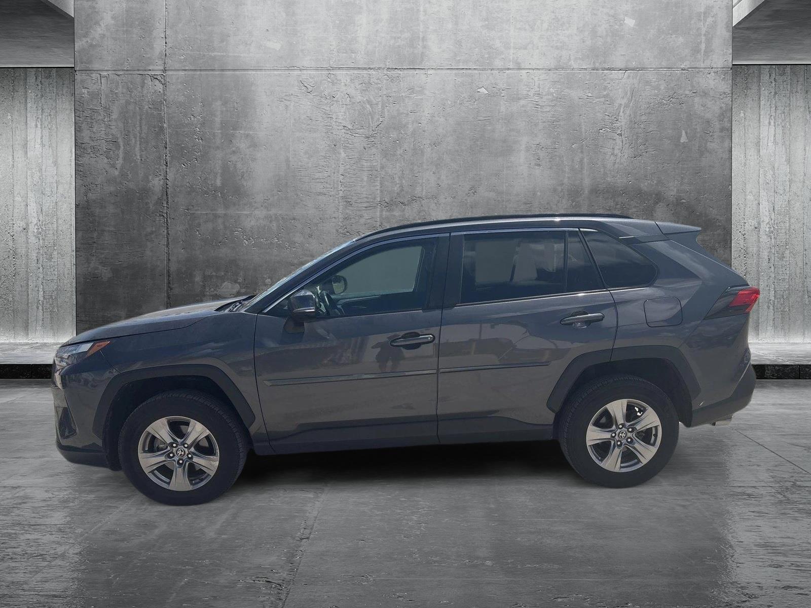 Used 2022 Toyota RAV4 XLE with VIN 2T3P1RFVXNW272190 for sale in Burleson, TX