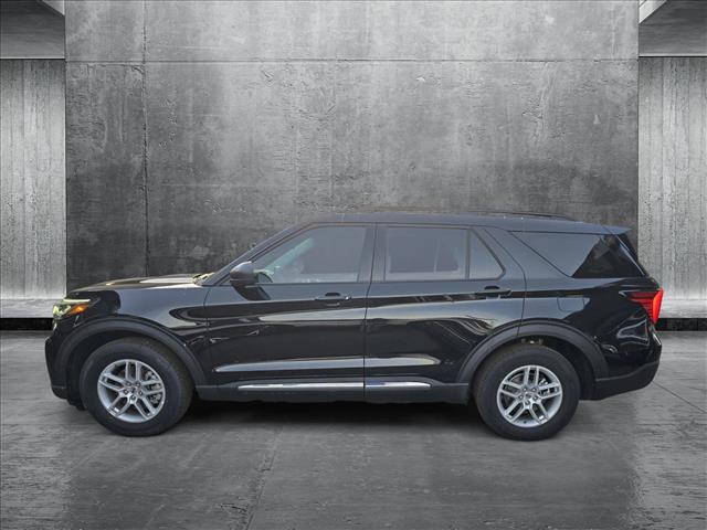 2025 Ford Explorer photo 2