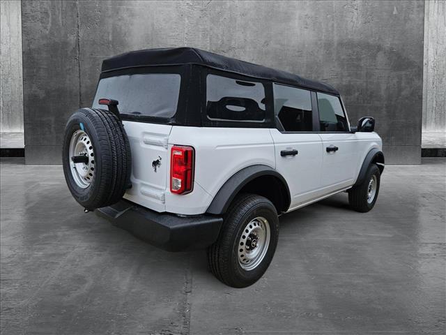2025 Ford Bronco Base photo 2