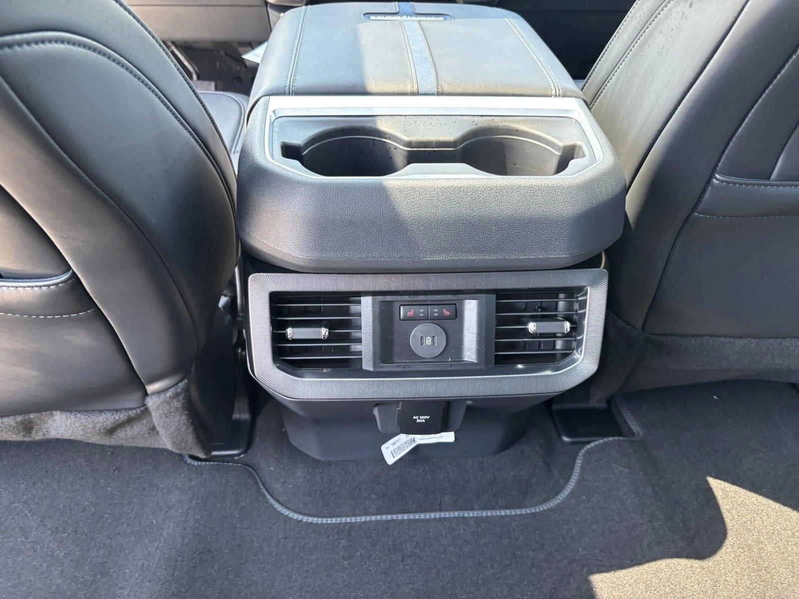 2026 Ford F-350 Super Duty Platinum - Photo 19