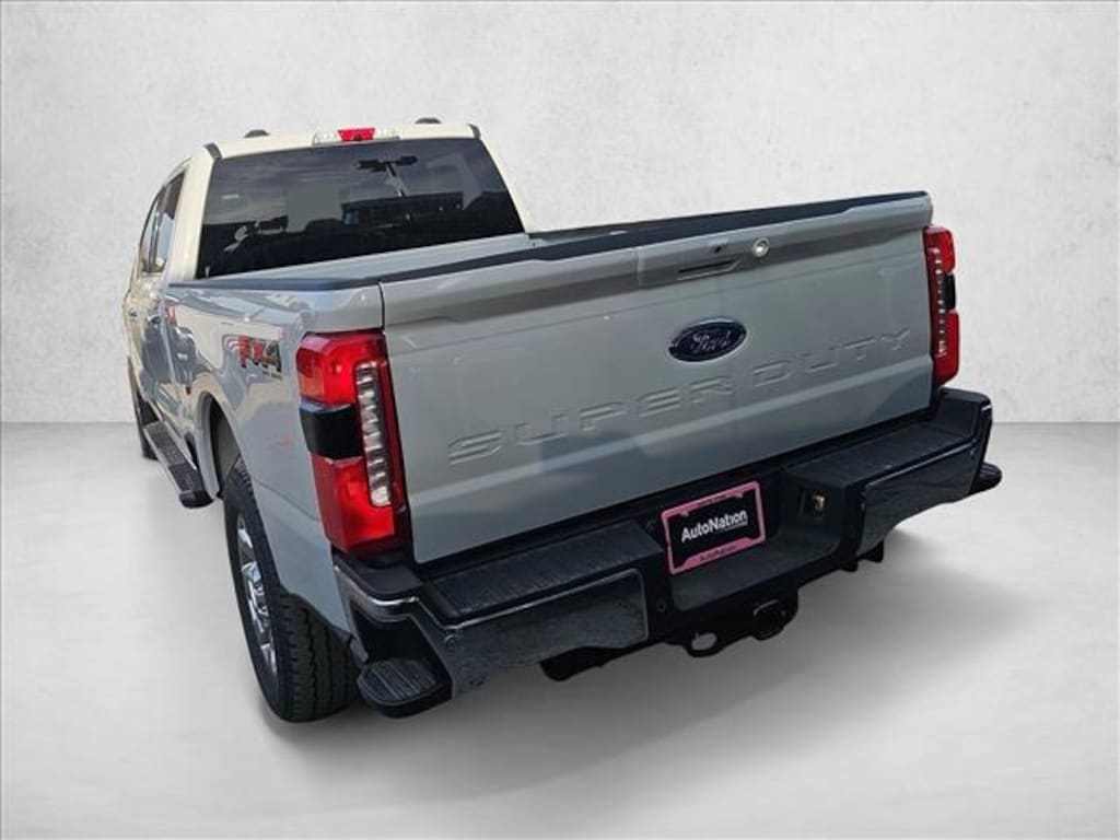 New 2026 Ford F-250 LARIAT Truck Crew Cab