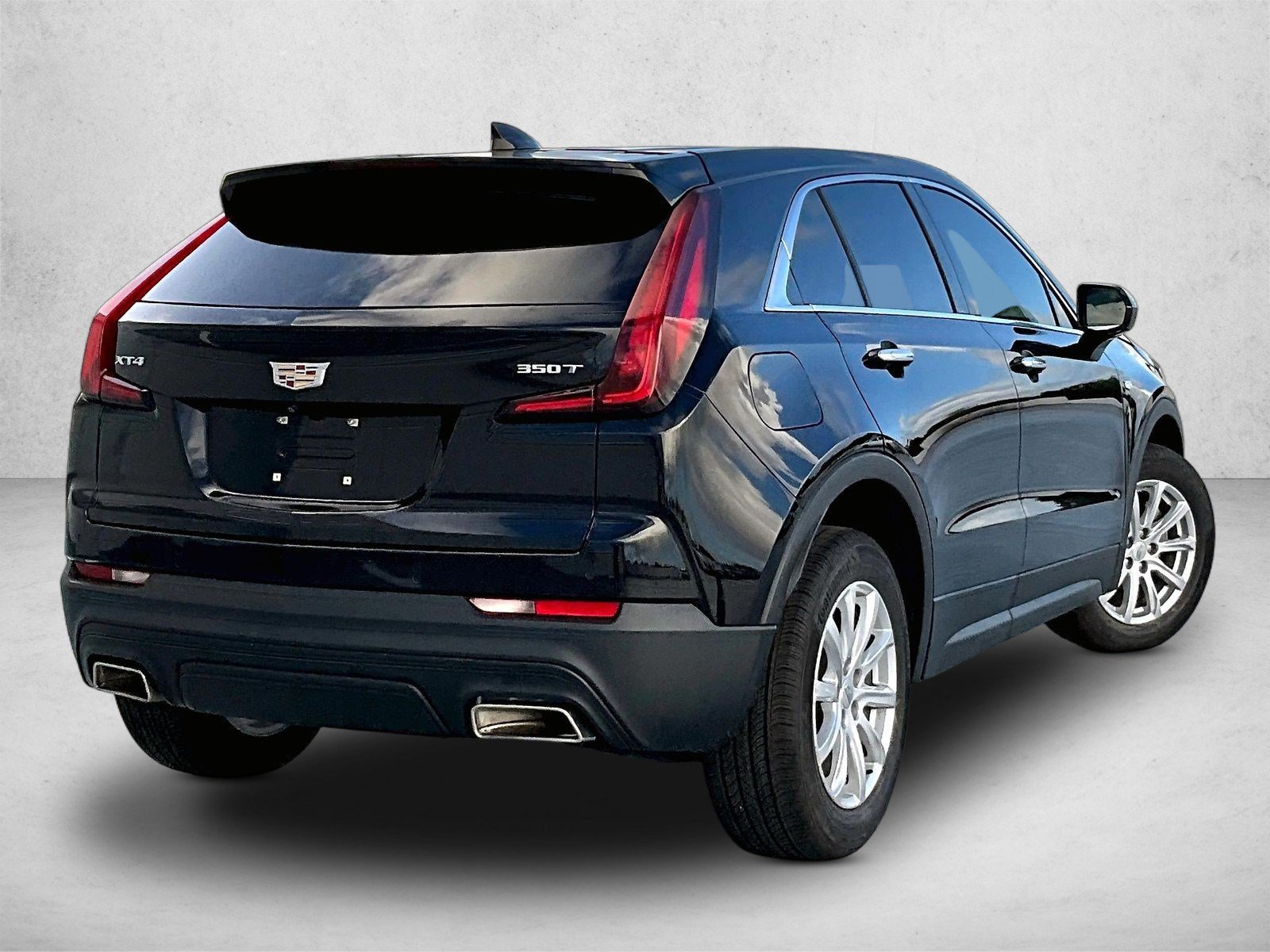 Certified 2023 CADILLAC XT4 FWD Luxury SUV