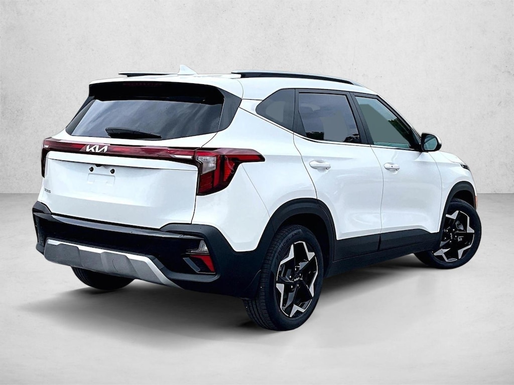 Used 2024 Kia Seltos EX SUV