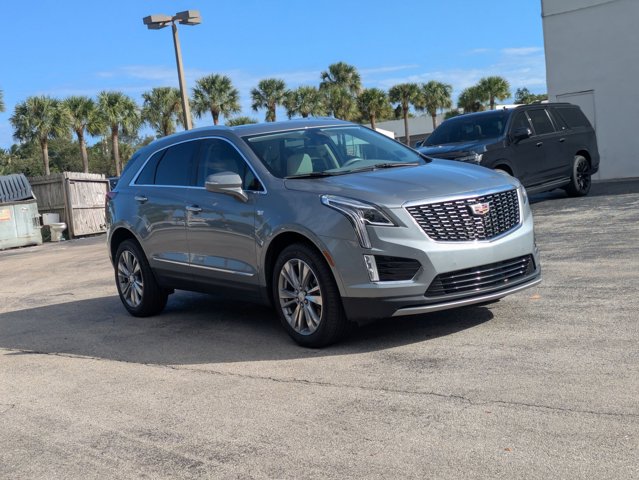 2024 Cadillac XT5 Premium Luxury photo 2
