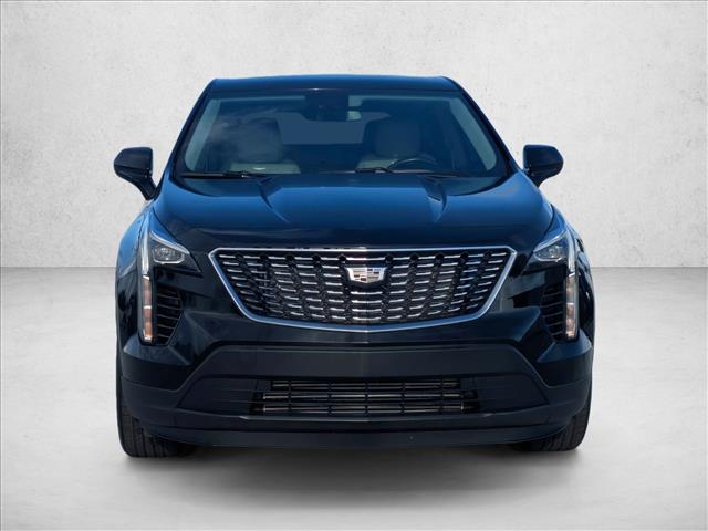 2023 Cadillac XT4 Luxury photo 2