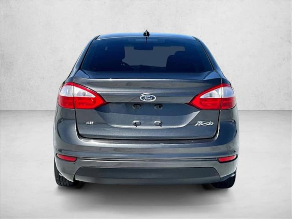 Used 2016 Ford Fiesta SE Sedan