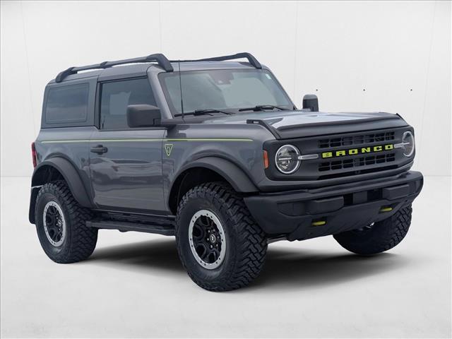2021 Ford Bronco Base photo 2