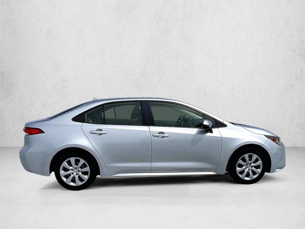Used 2021 Toyota Corolla LE Sedan