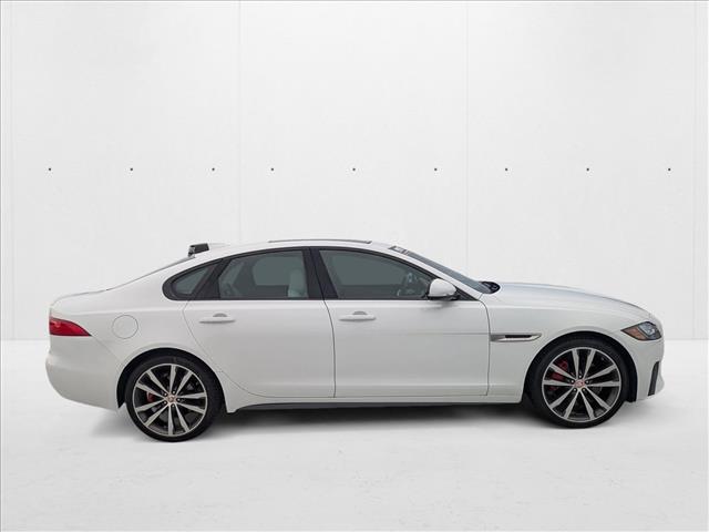 2017 Jaguar XF S photo 3