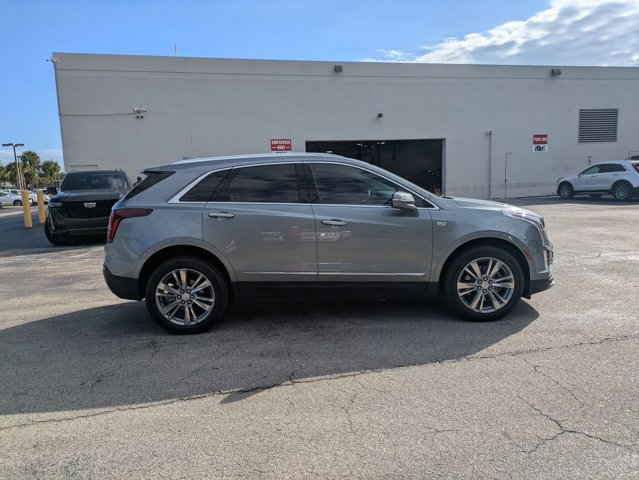 2024 Cadillac XT5 Premium Luxury photo 3