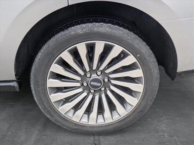 2020 Lincoln Navigator Reserve photo 2