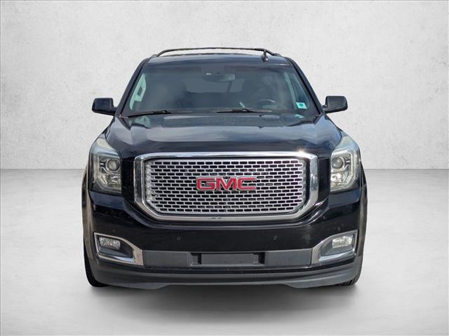 2017 Gmc Yukon XL Denali photo 2