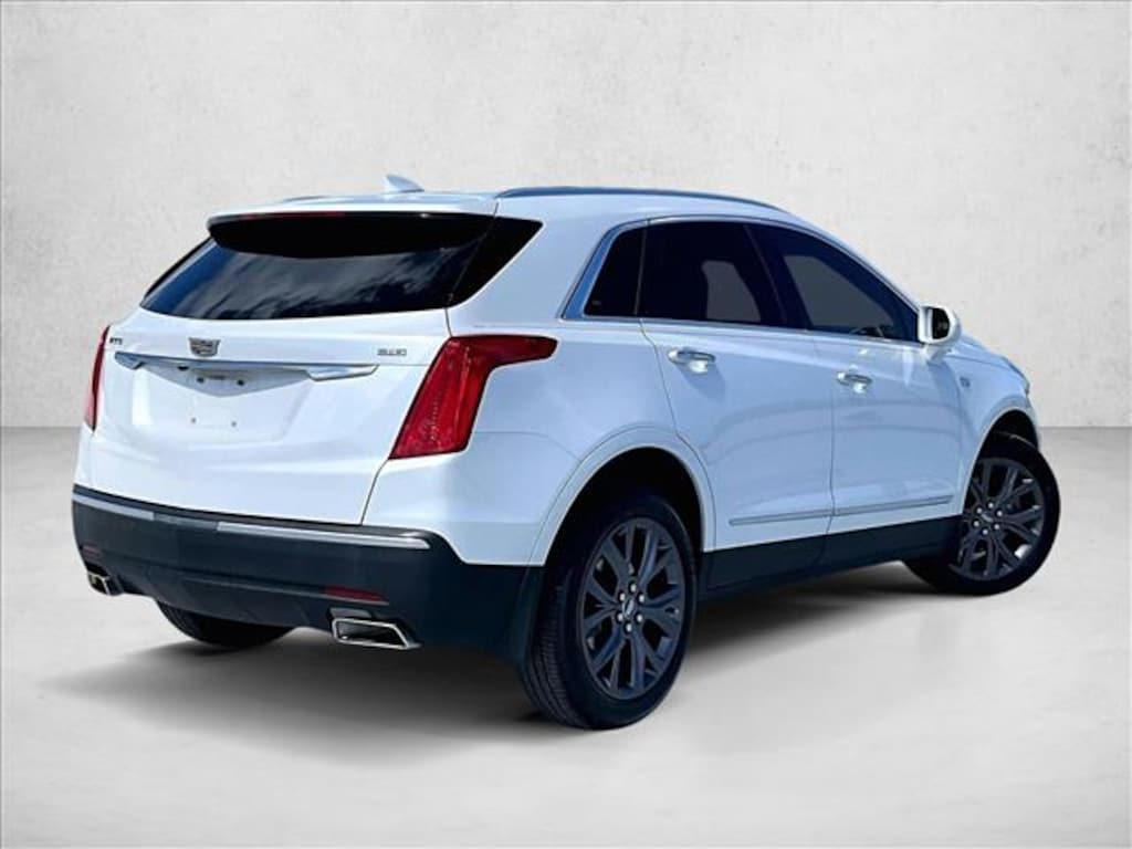 Used 2018 CADILLAC XT5 Premium Luxury FWD SUV