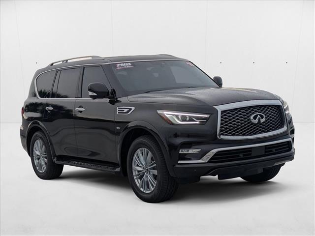 2019 Infiniti QX80 Luxe photo 3