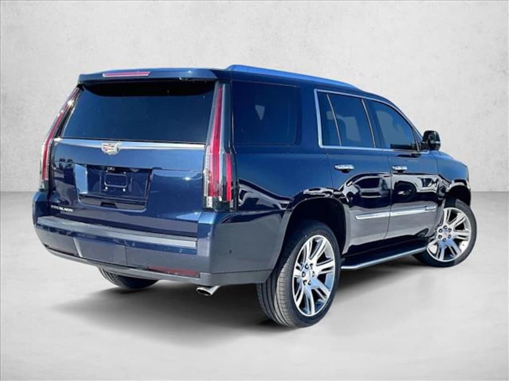 Used 2018 CADILLAC Escalade Luxury SUV