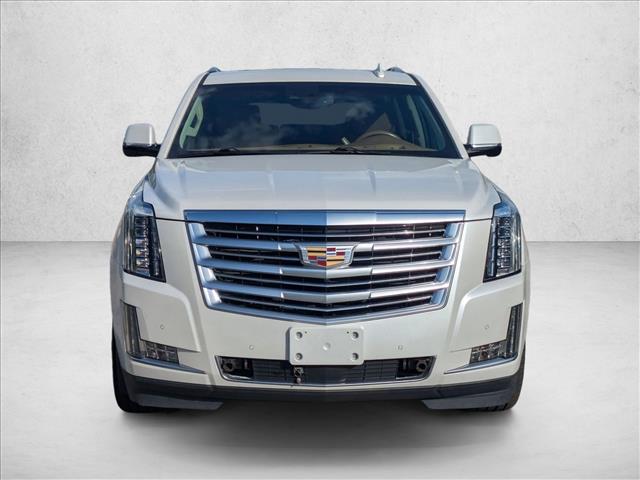 2016 Cadillac Escalade Platinum photo 2