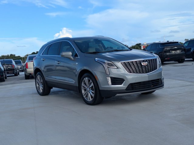 2024 Cadillac XT5 Premium Luxury photo 3