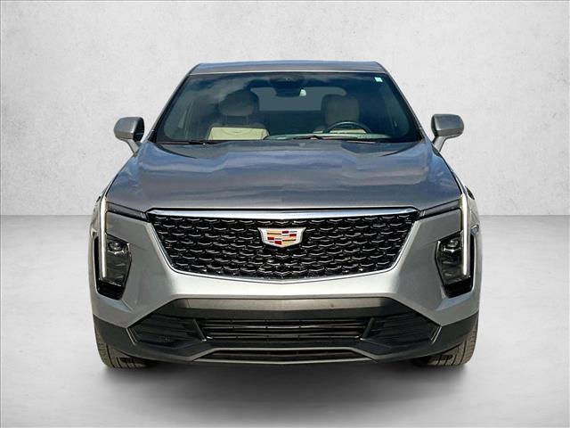 2024 Cadillac XT4 Luxury photo 3