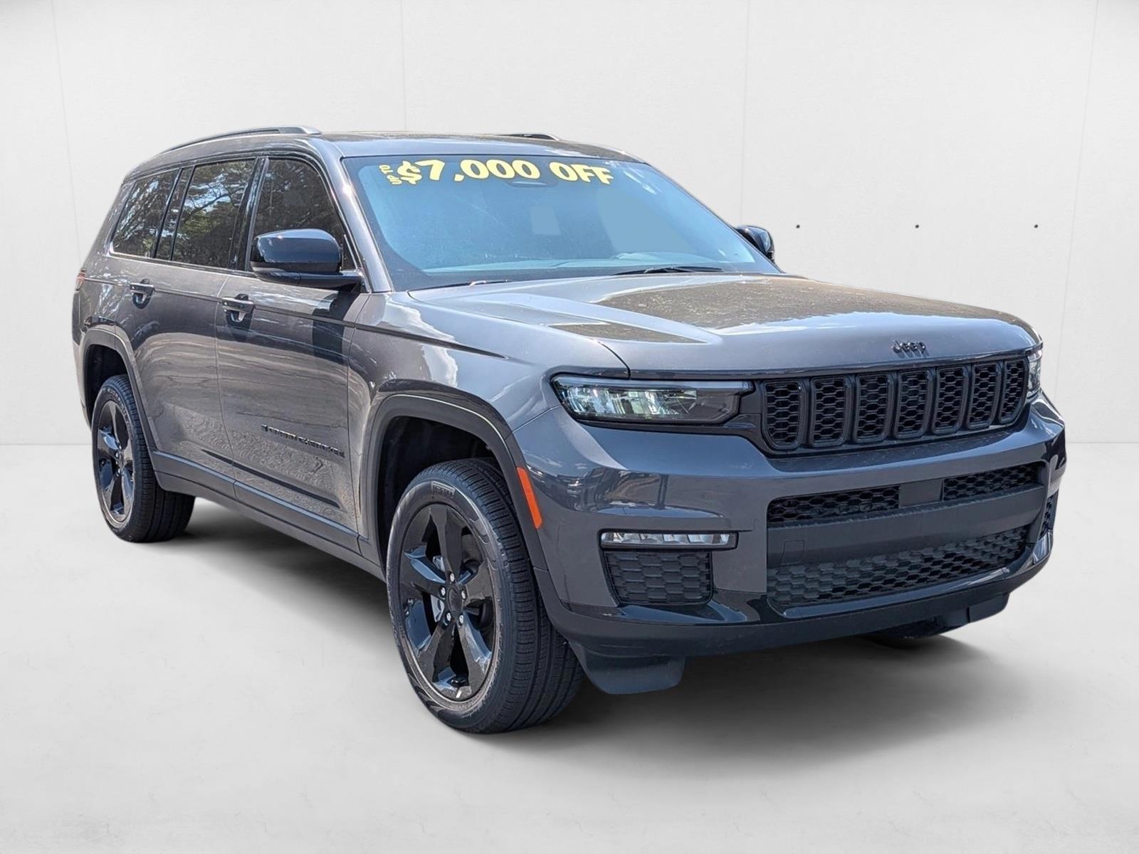 2025 Jeep Grand Cherokee Limited photo 3