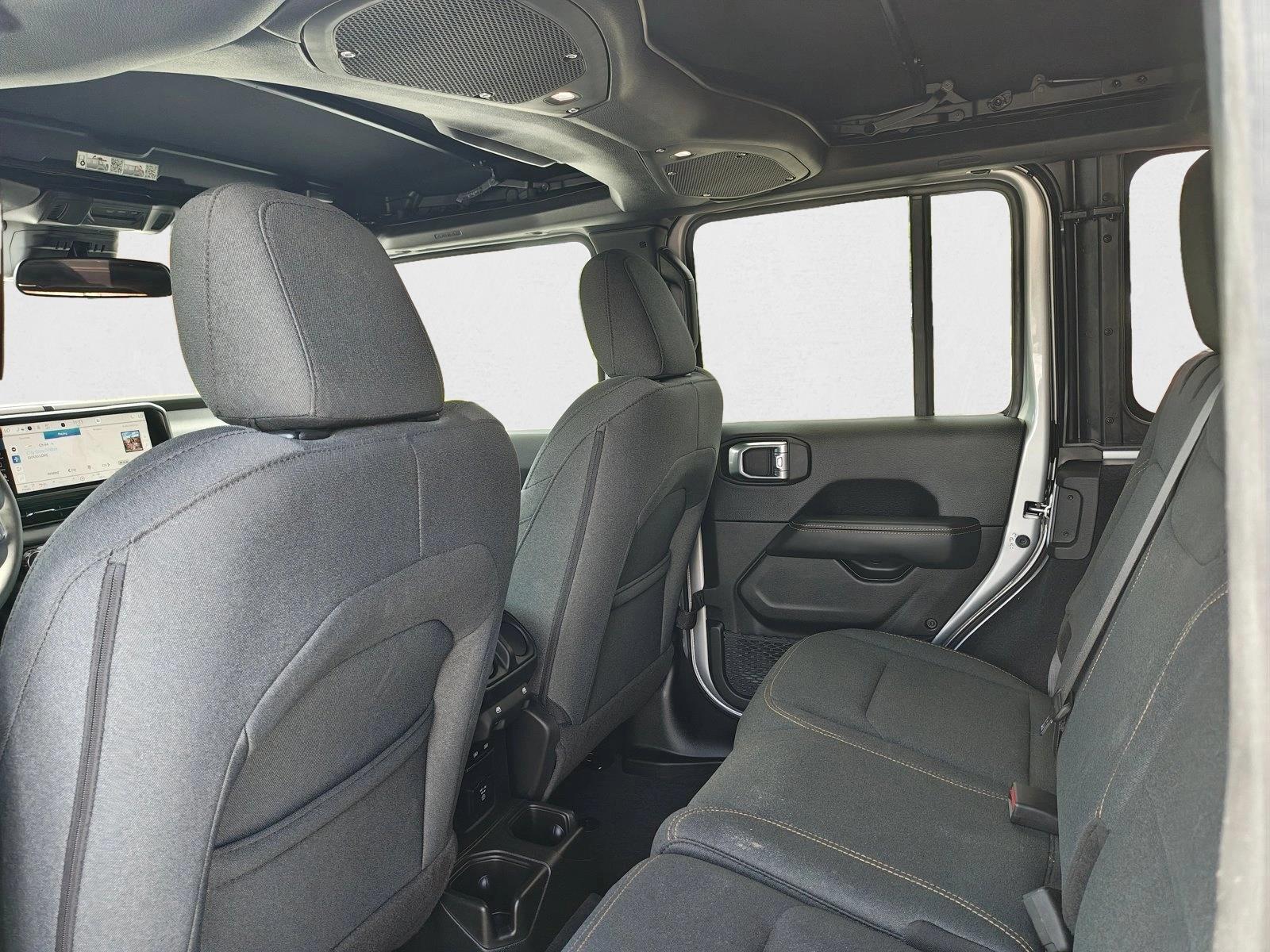 2024 Jeep Wrangler 4-Door Sahara - Photo 19