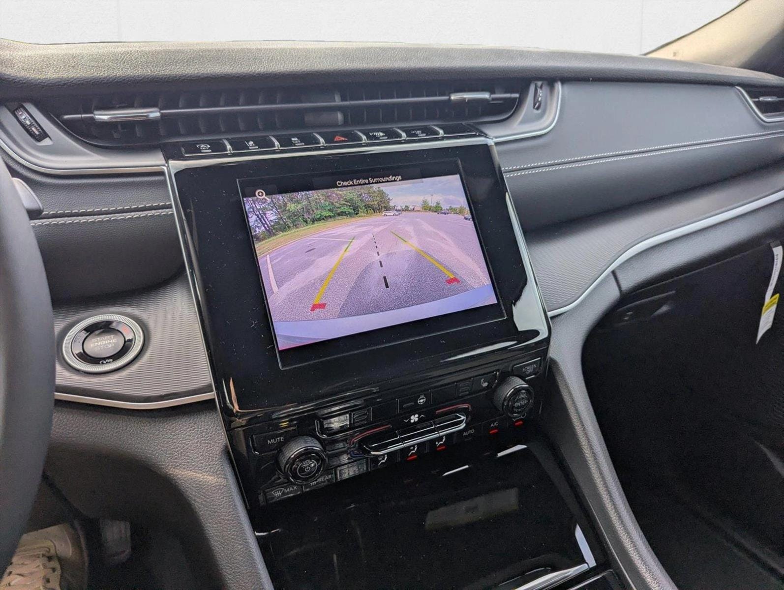 2025 Jeep Grand Cherokee L Altitude - Photo 13