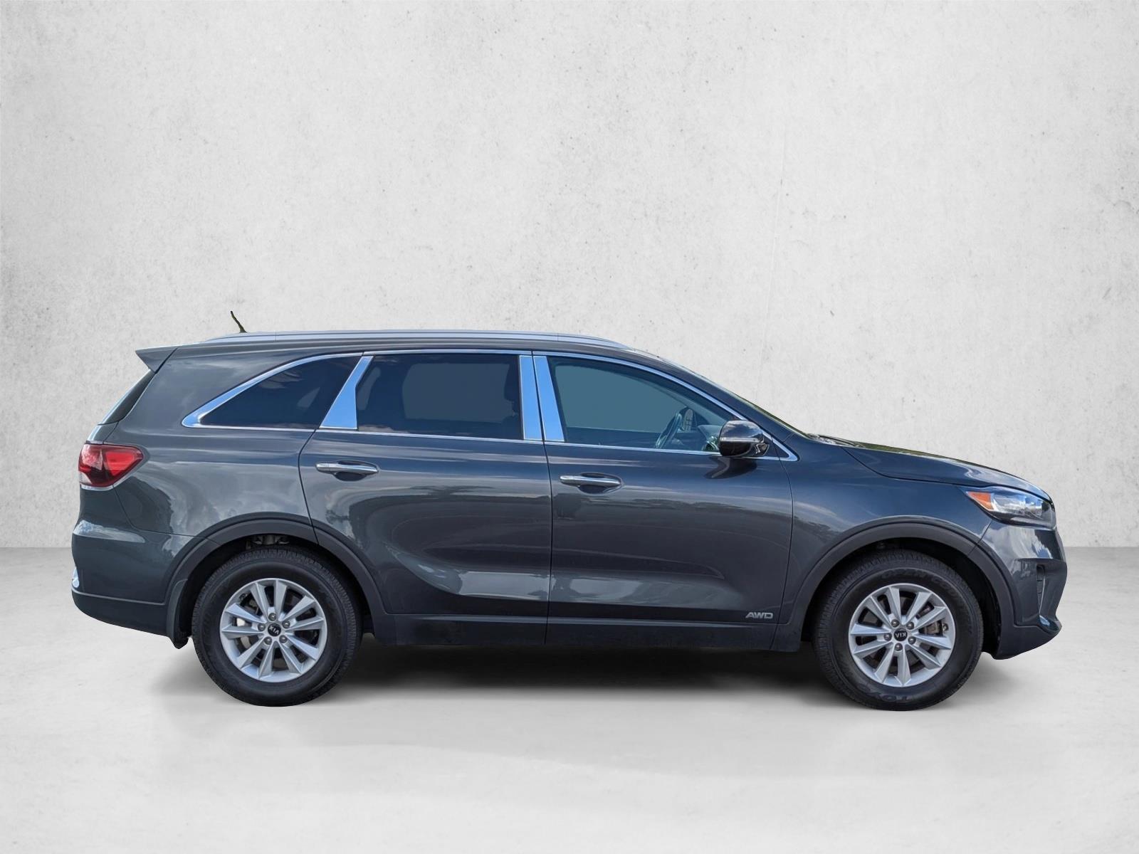 2020 Kia Sorento LX photo 4
