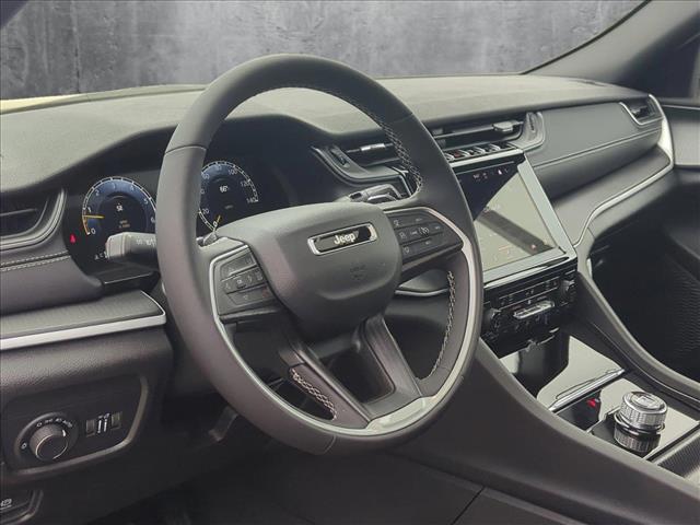 2025 Jeep Grand Cherokee Altitude X photo 3