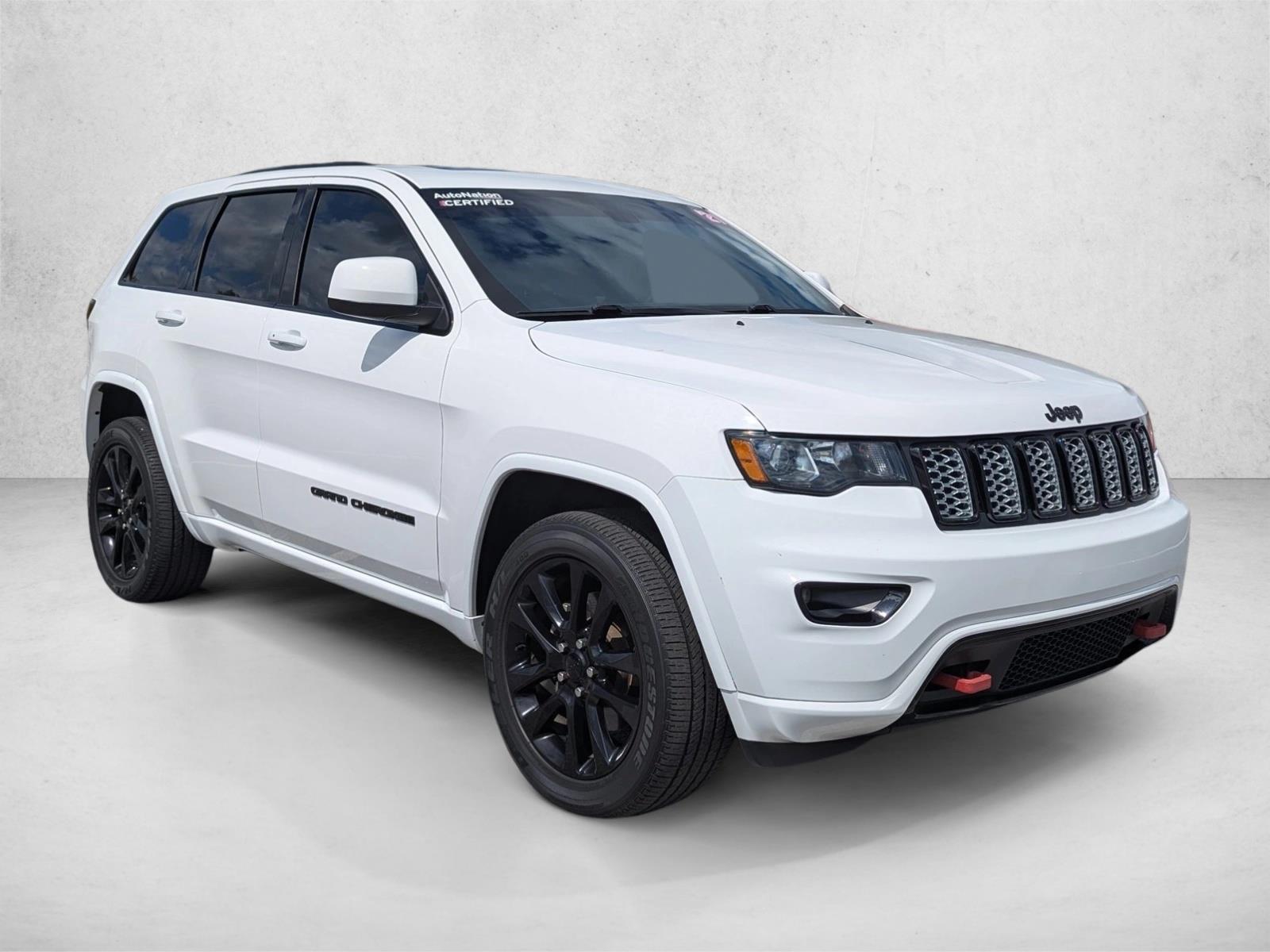 2021 Jeep Grand Cherokee Laredo X photo 3