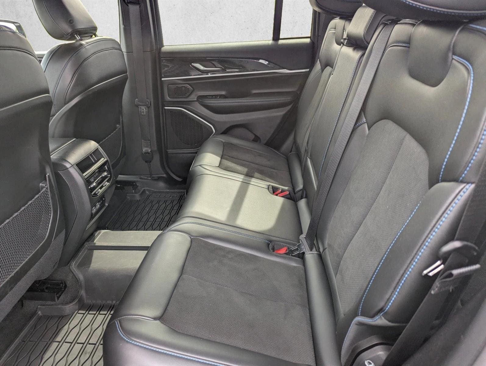 2022 Jeep Grand Cherokee Trailhawk 4xe - Photo 24