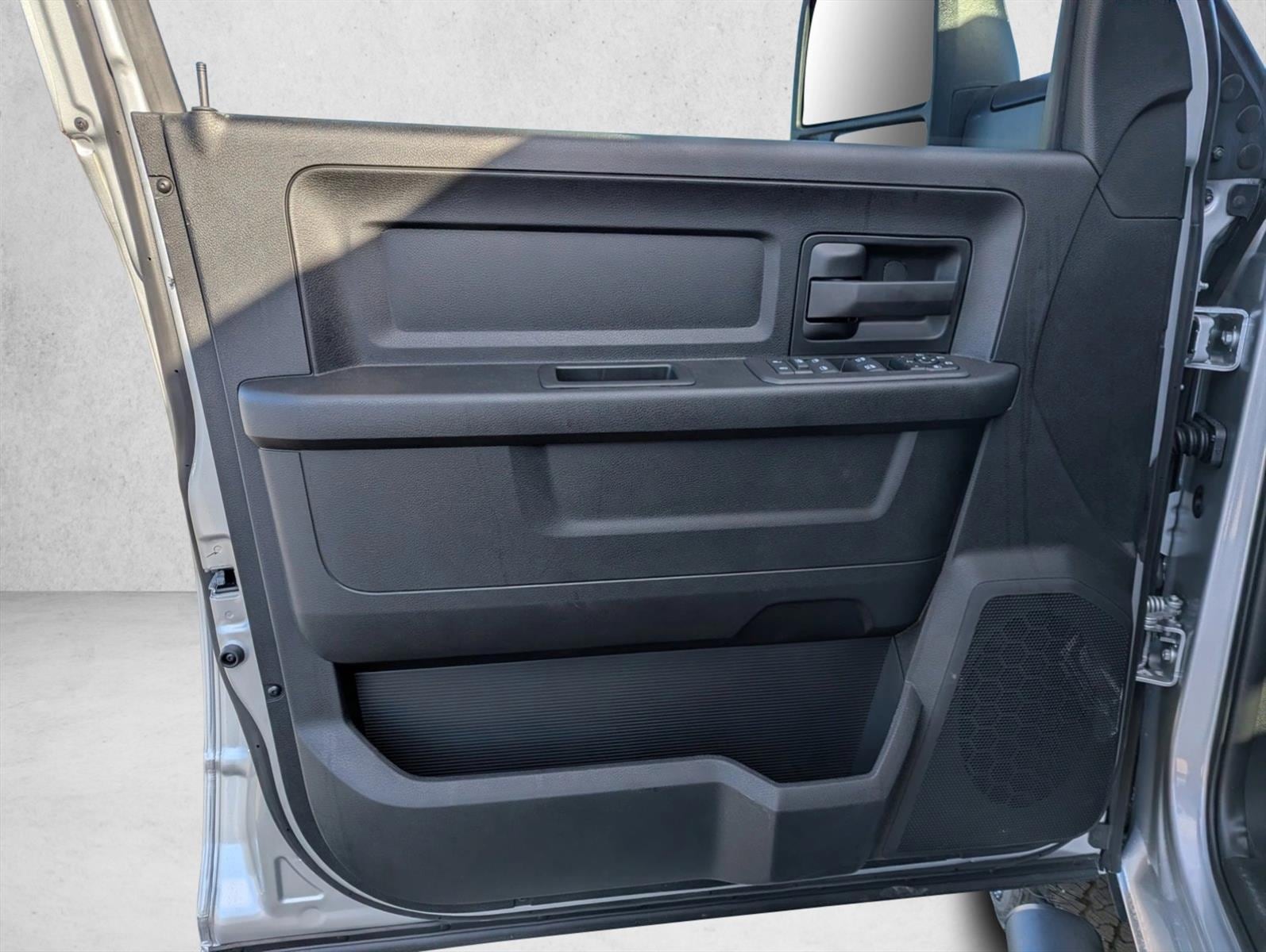 2026 RAM 2500 Tradesman/Black Express - Photo 22