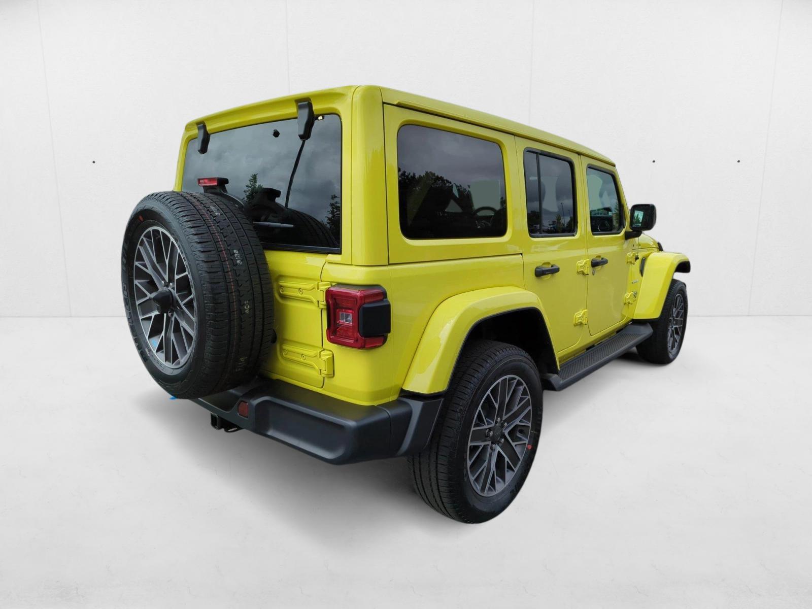 2023 Jeep Wrangler 4xe Sahara photo 4