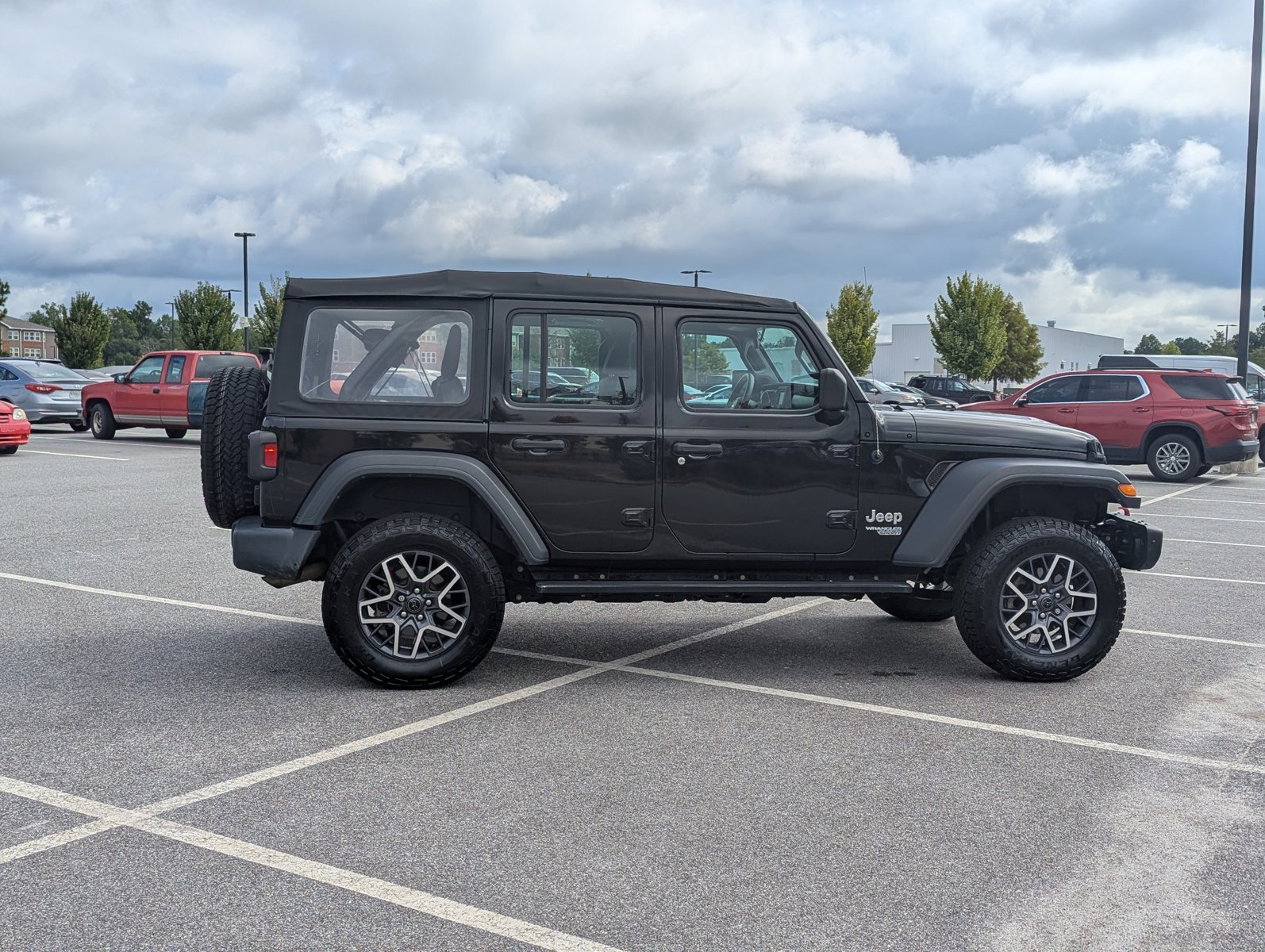 2020 Jeep Wrangler Unlimited Sport photo 4