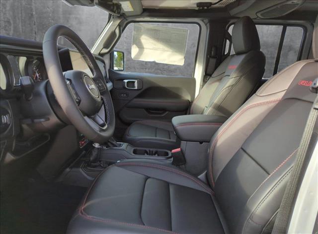 2025 Jeep Wrangler Rubicon photo 4
