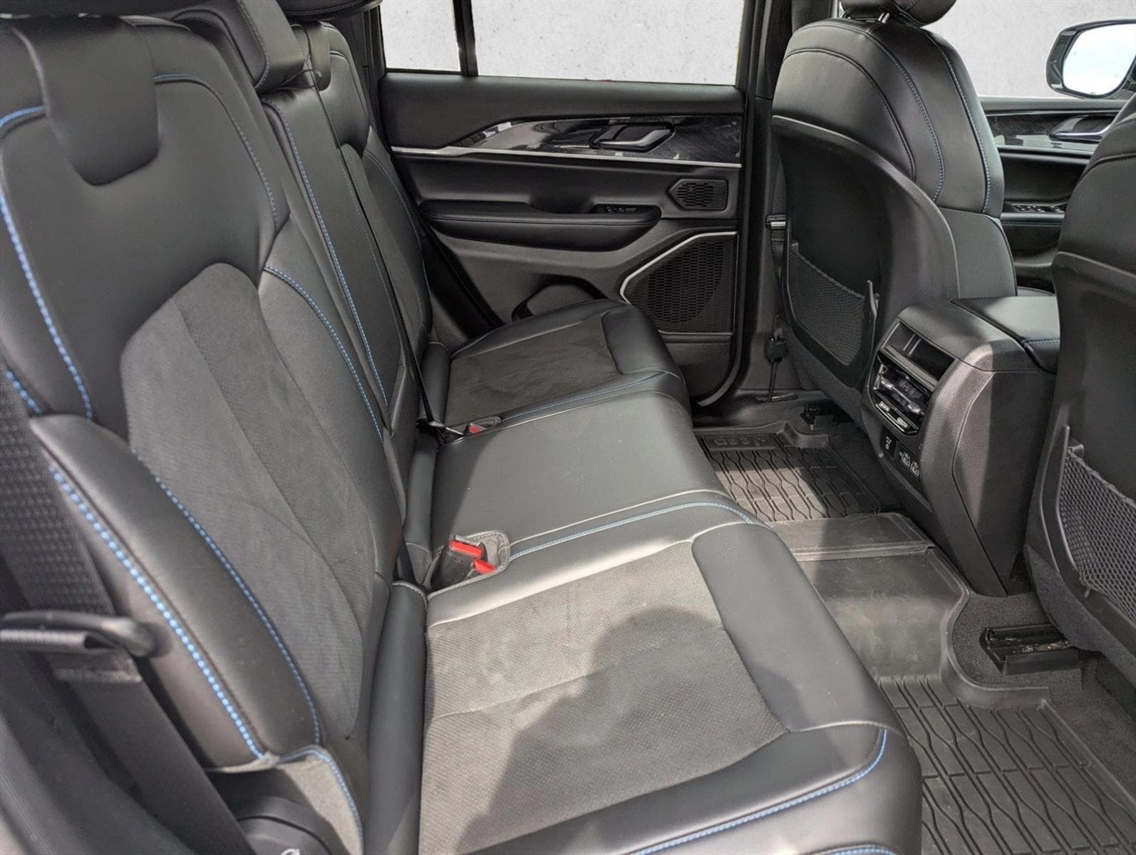 2022 Jeep Grand Cherokee Trailhawk 4xe - Photo 29