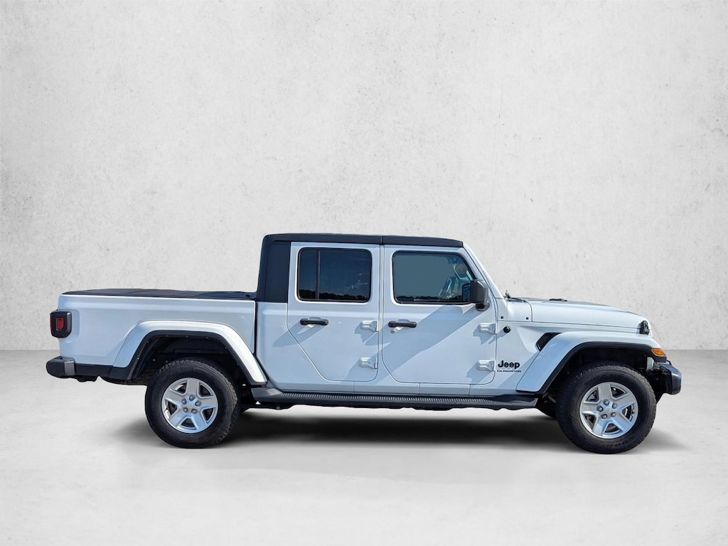 Used 2022 Jeep Gladiator Sport S Crew Cab Pickup