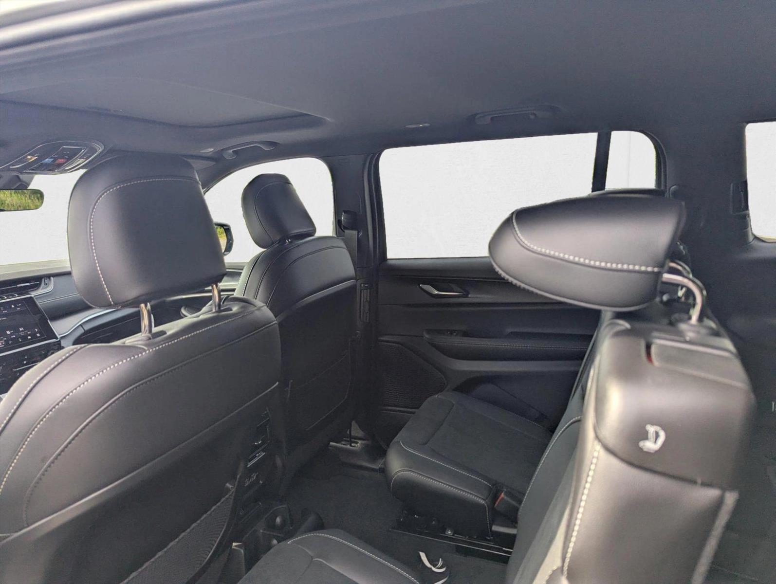 2025 Jeep Grand Cherokee L Altitude - Photo 19