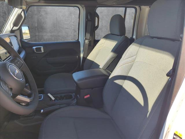 2025 Jeep Wrangler Sport photo 4