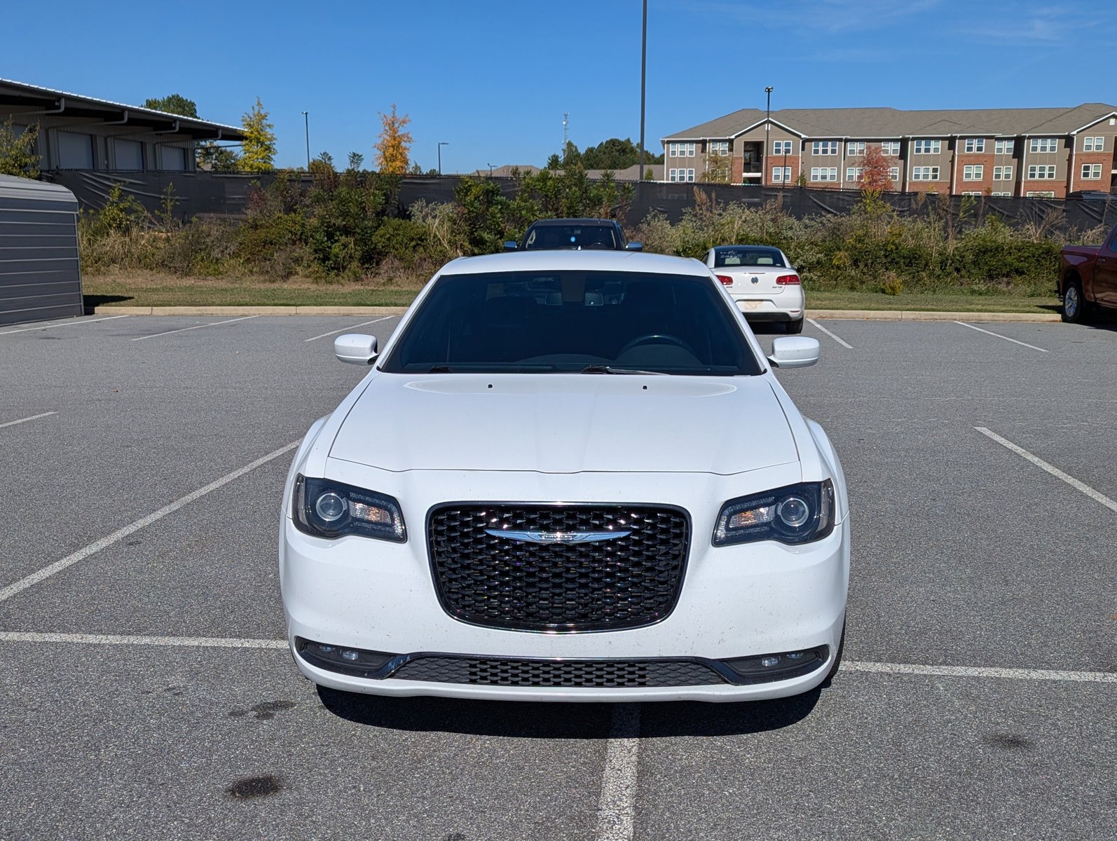 2019 Chrysler 300 photo 2