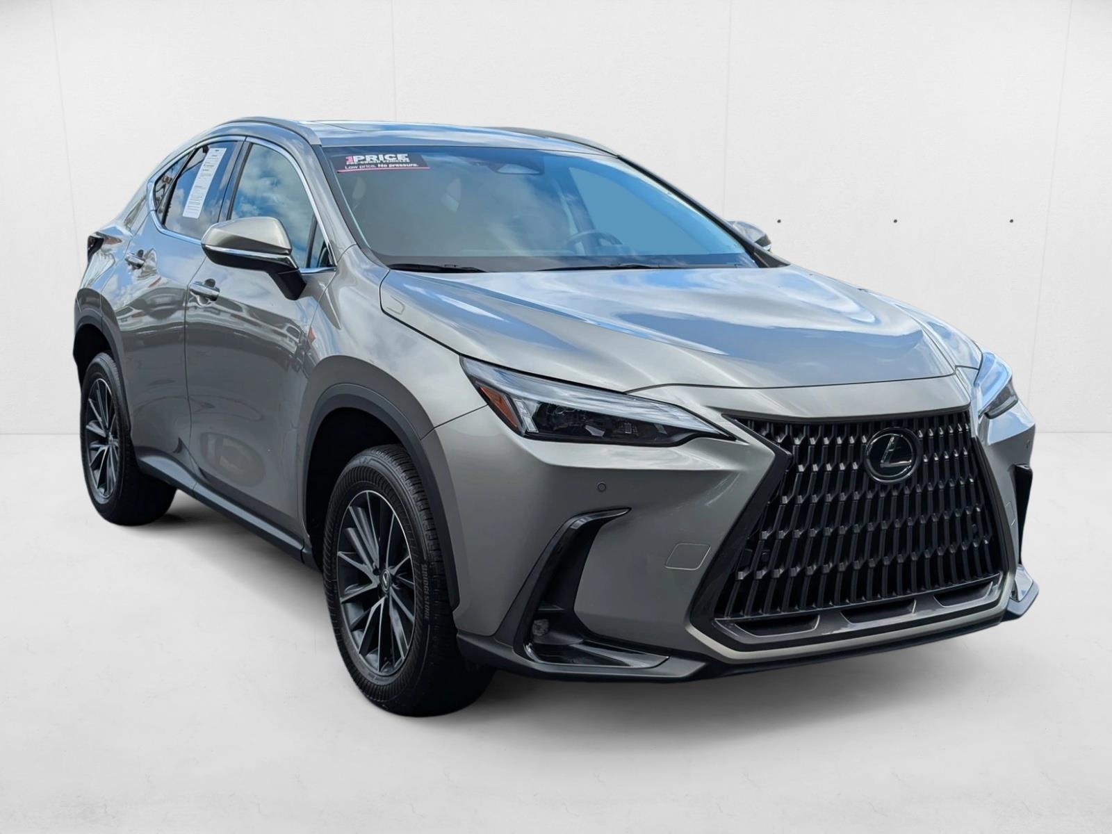 2024 Lexus NX 250 Premium photo 3