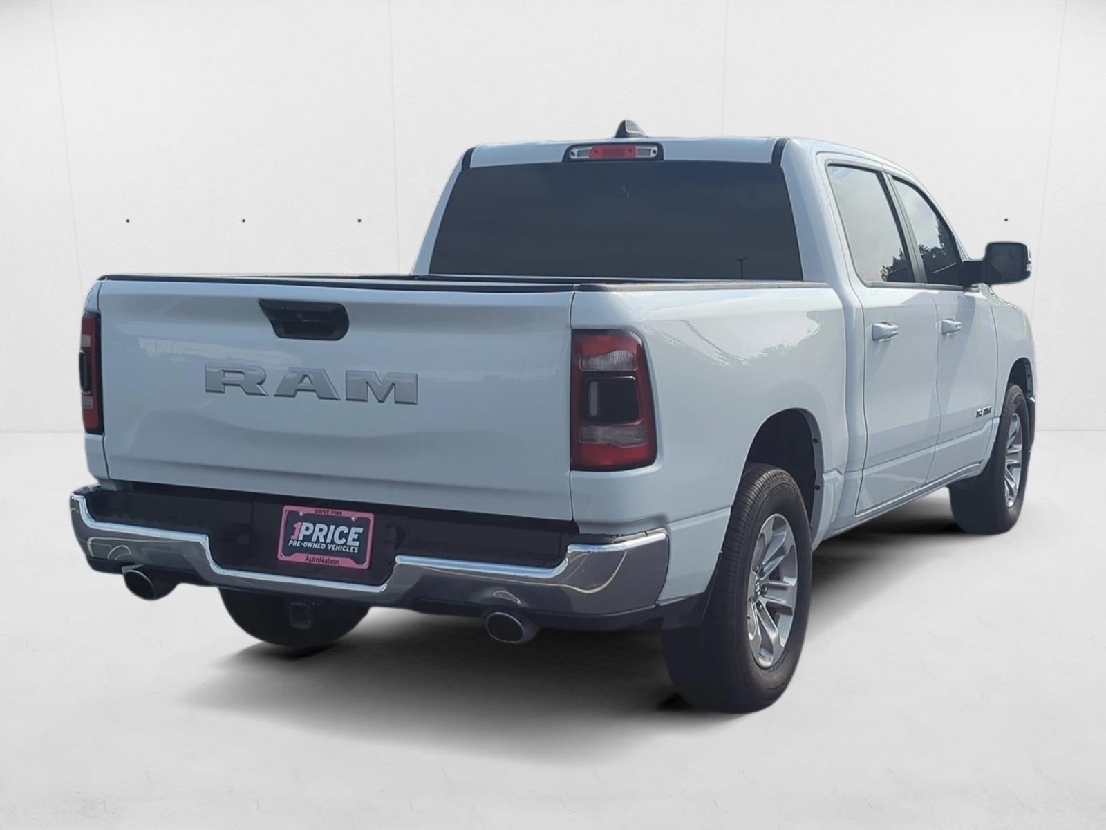 2023 Ram 1500 Laramie photo 3