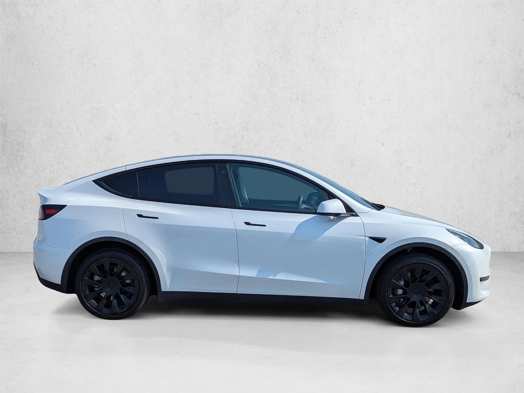 Used 2023 Tesla Model Y Long Range Sport Utility