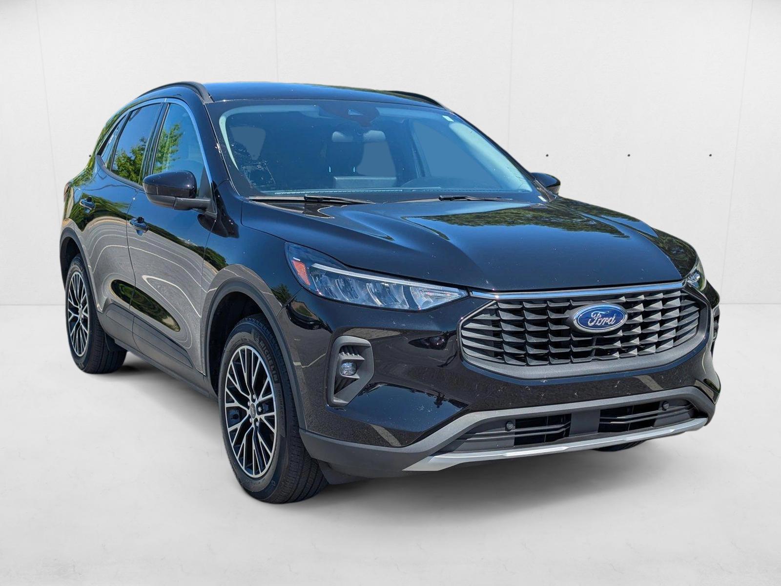 2023 Ford Escape Sport photo 2