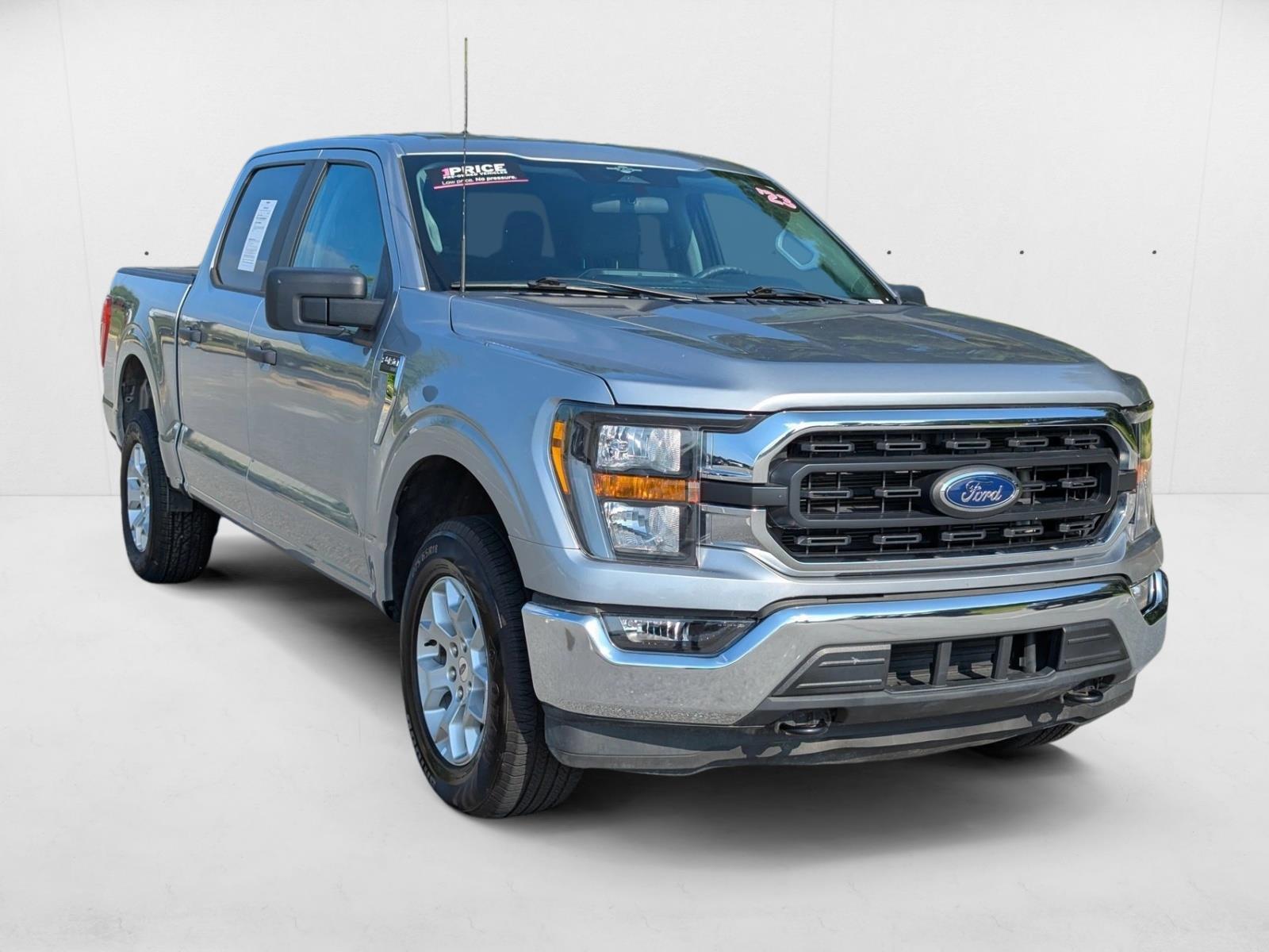 2023 Ford F-150 XLT photo 3