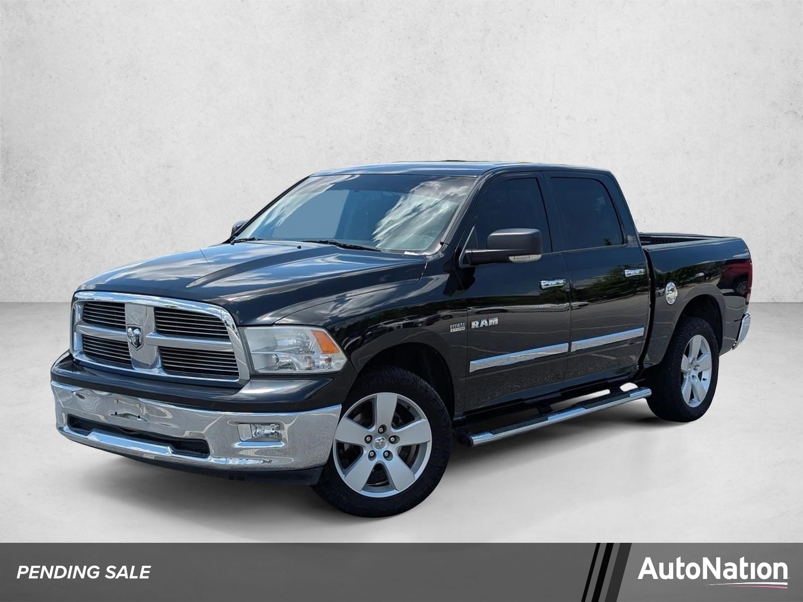 2009 Dodge Ram 1500 SLT Crew Cab's photo