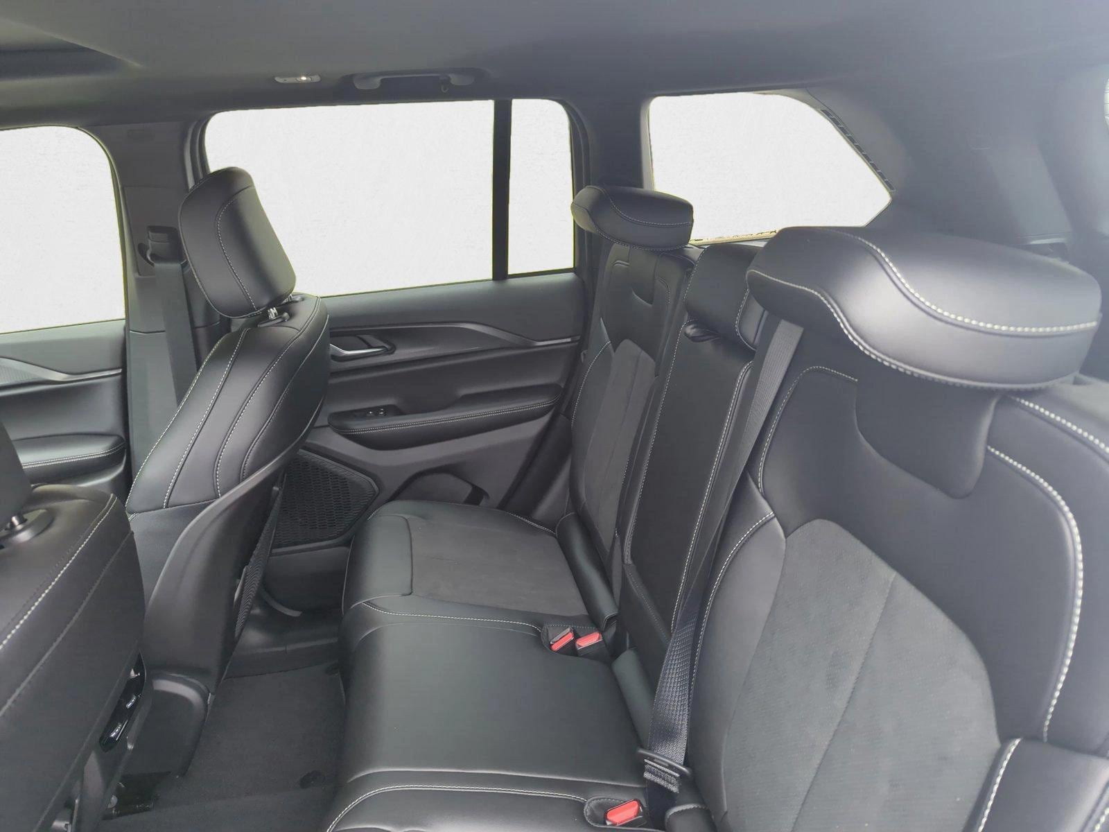 2025 Jeep Grand Cherokee Altitude - Photo 18