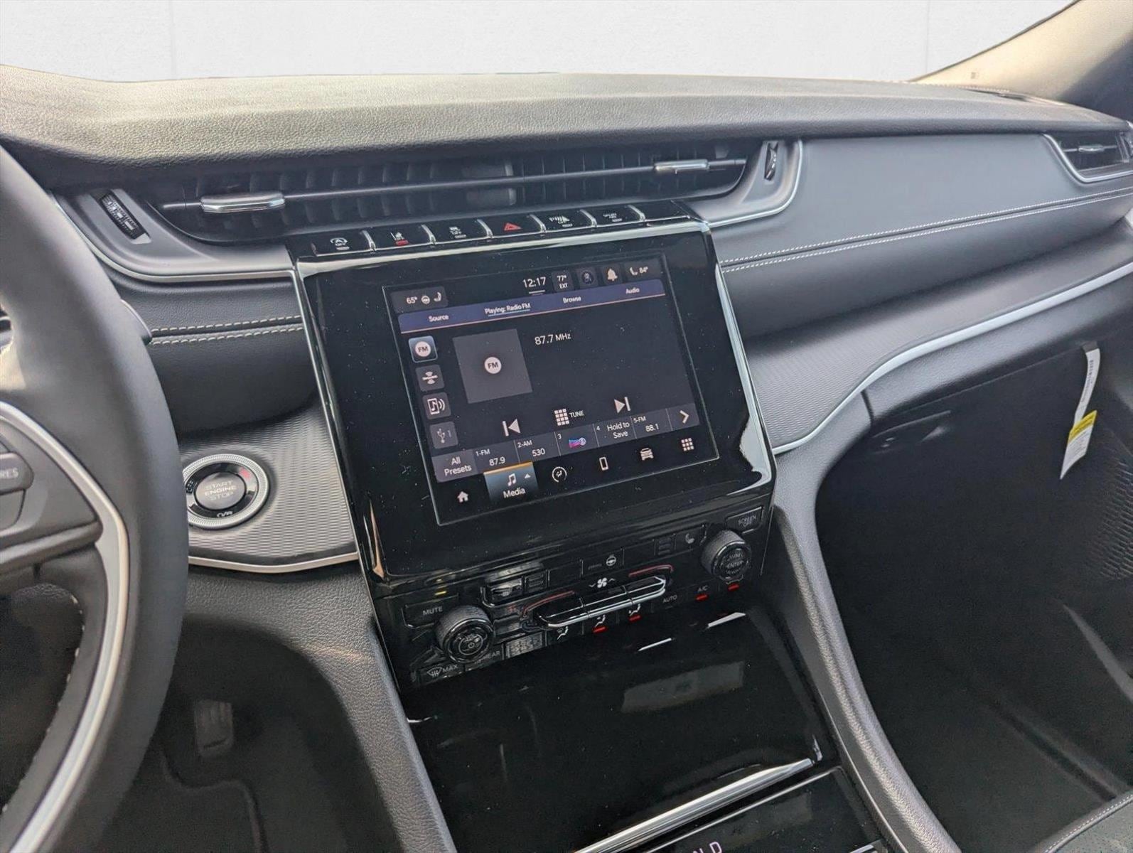 2025 Jeep Grand Cherokee L Altitude - Photo 12