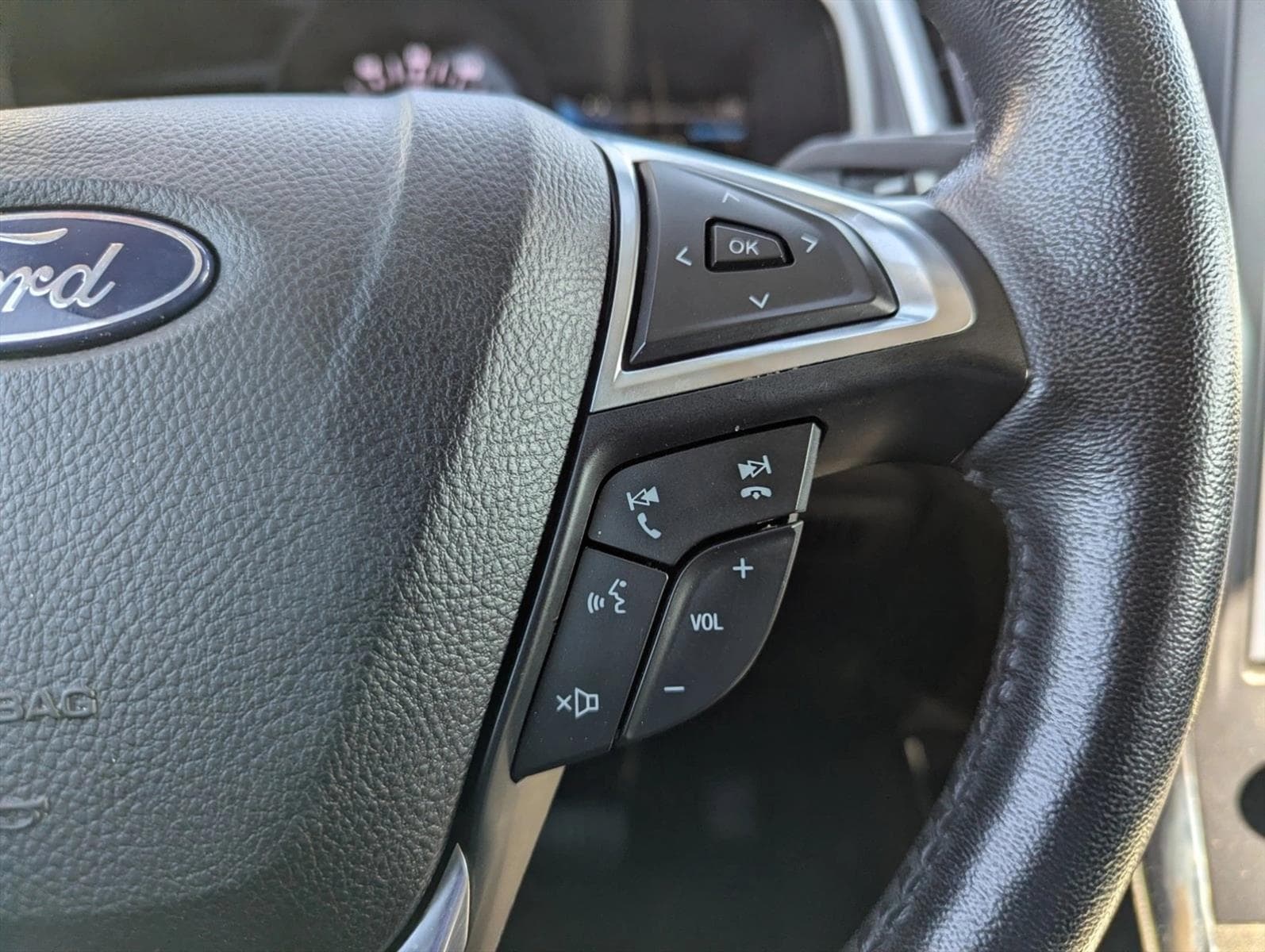 2022 Ford Edge Titanium - Photo 14